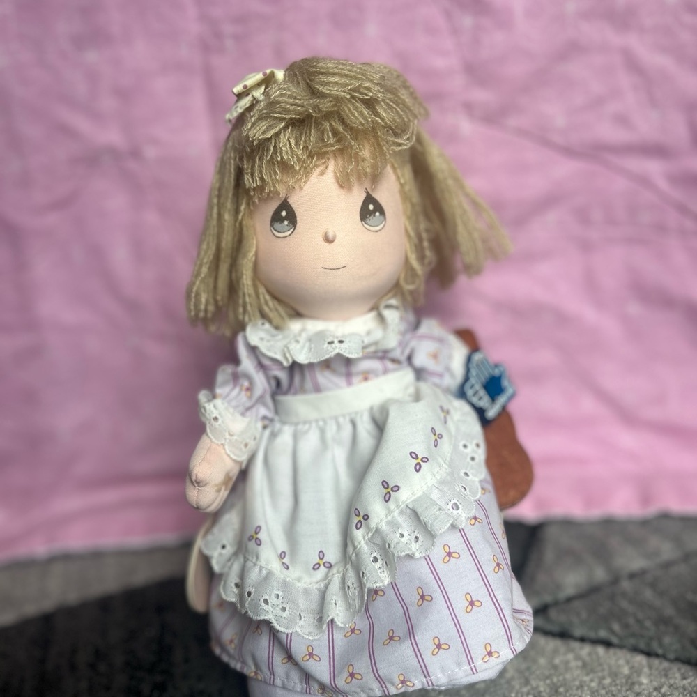 Precious Moments Lavender & White Apron Dress Doll w/ lullaby